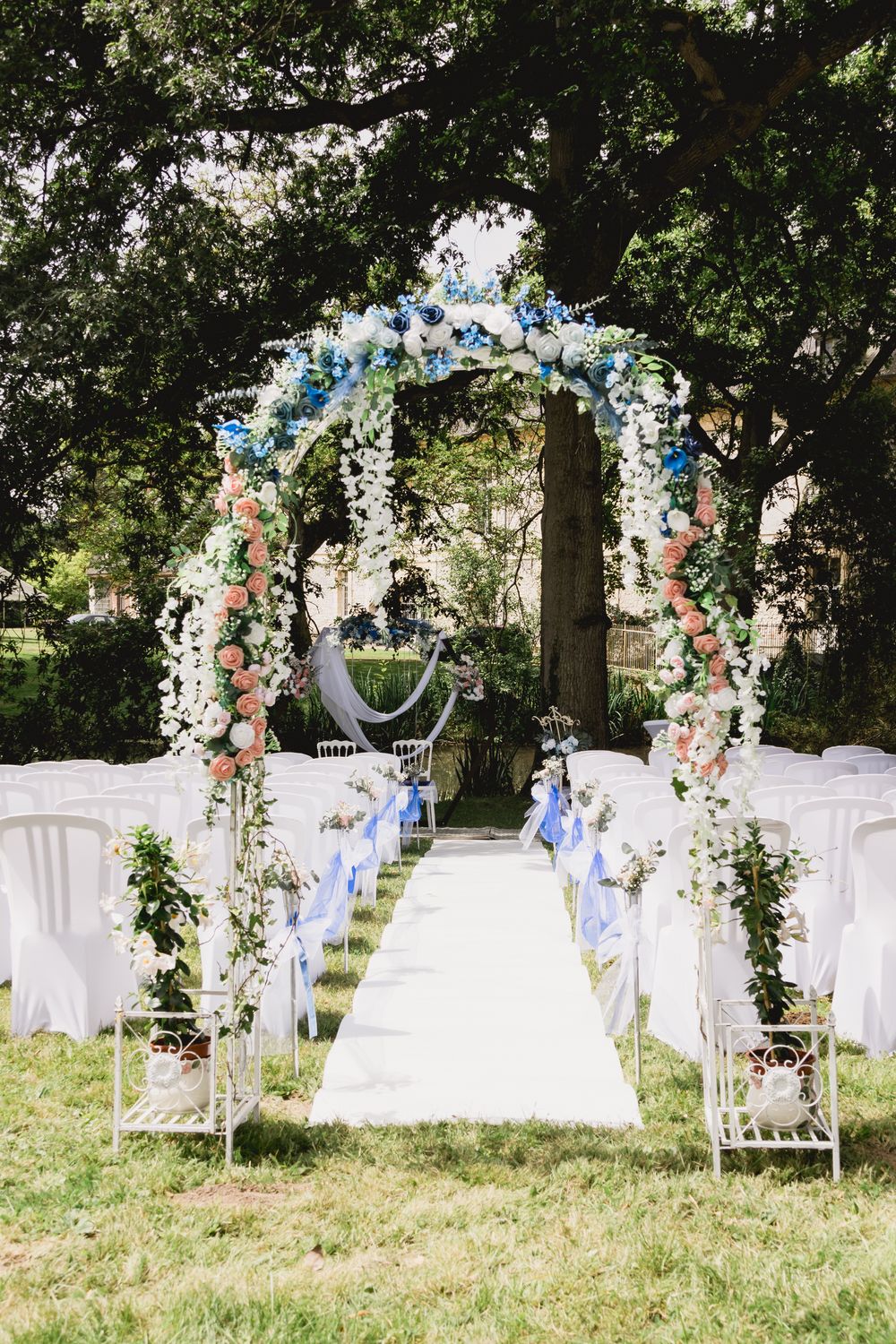 Gallery image center